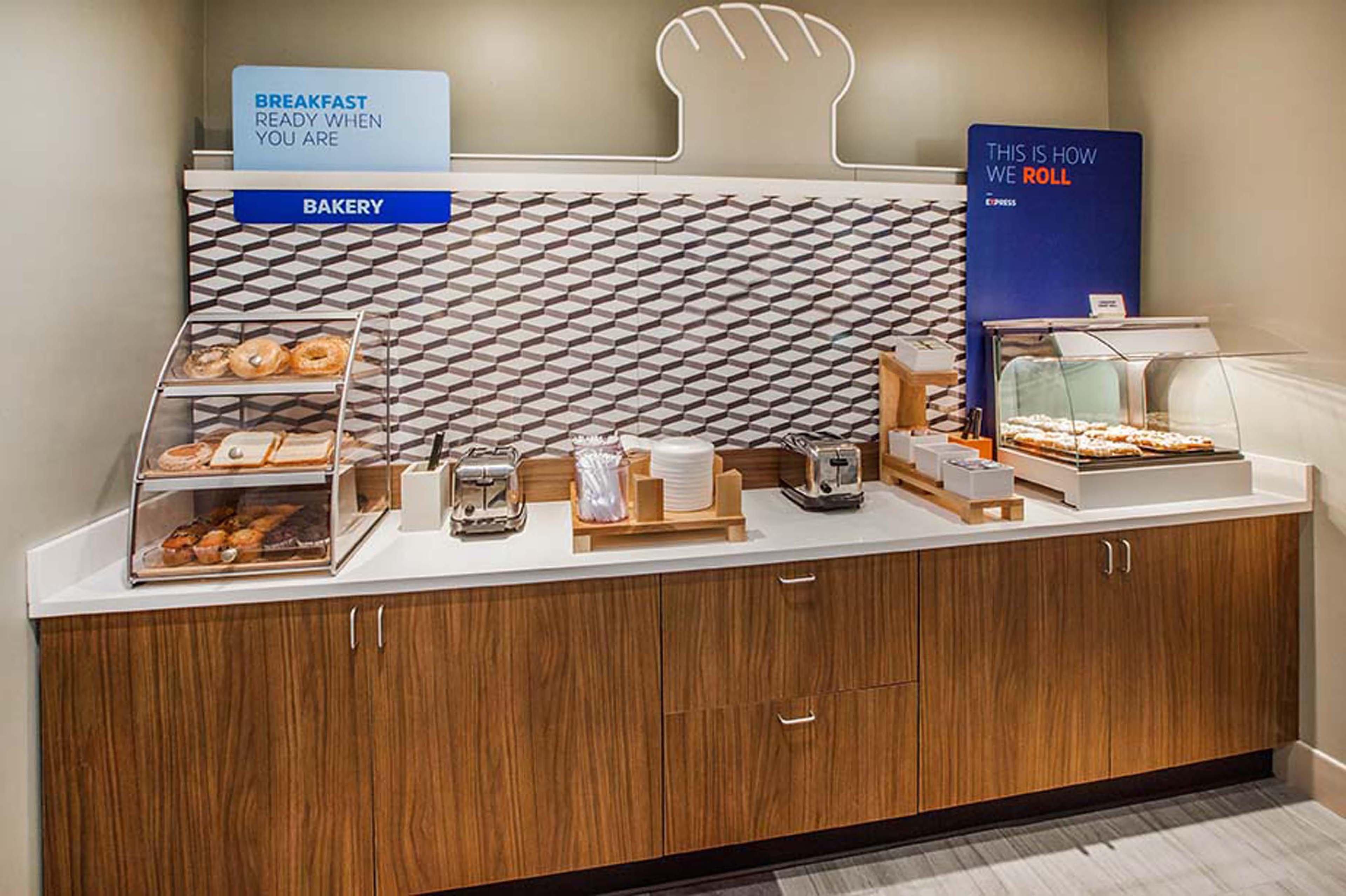 Holiday Inn Express Hotel & Suites San Jose-Morgan Hill By Ihg Екстериор снимка